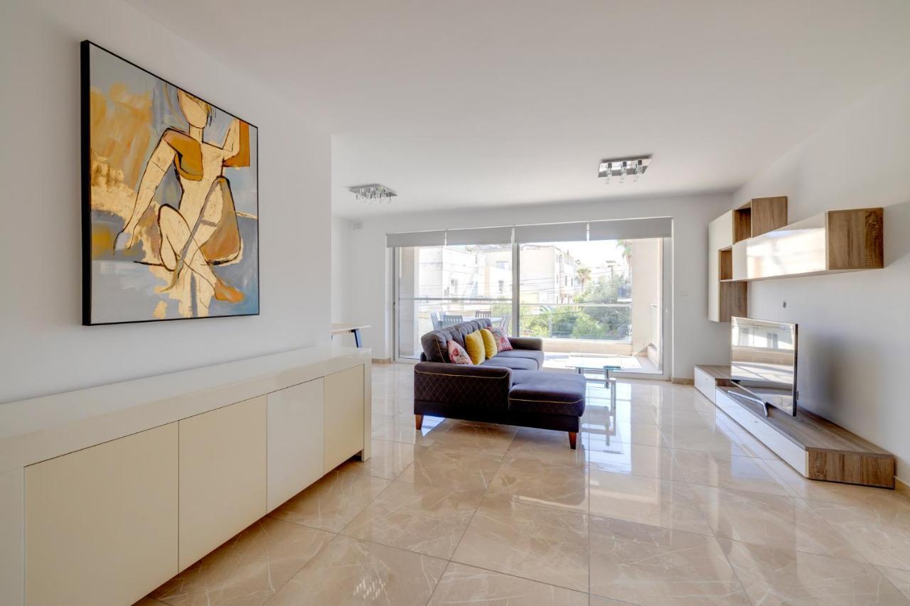 Marvellous 3Br Apartment In Central St Julians Saint Julian's Ngoại thất bức ảnh